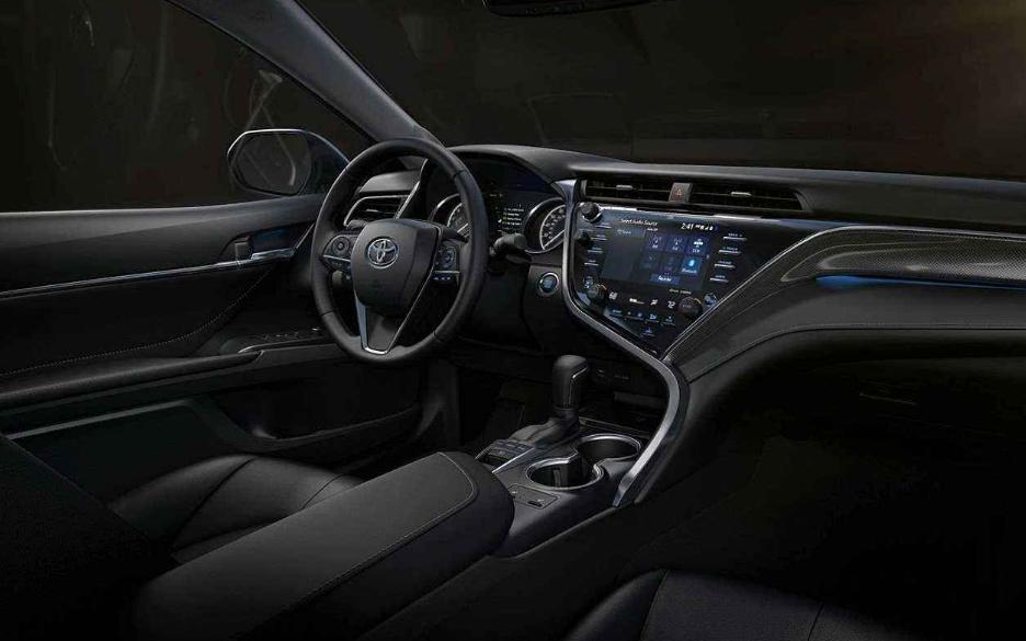 领克凯美瑞怎么选,凯美瑞2.5和领克8选哪款