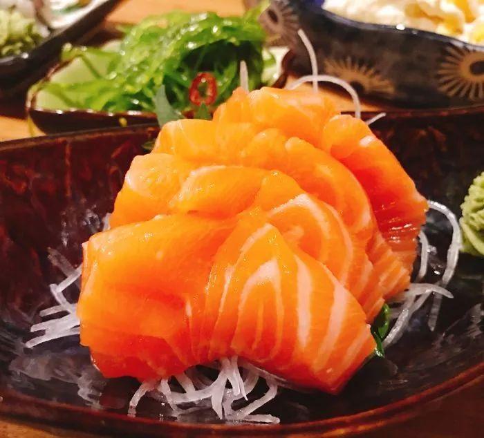 拔草打卡美食一条街,拔草各大美食品牌