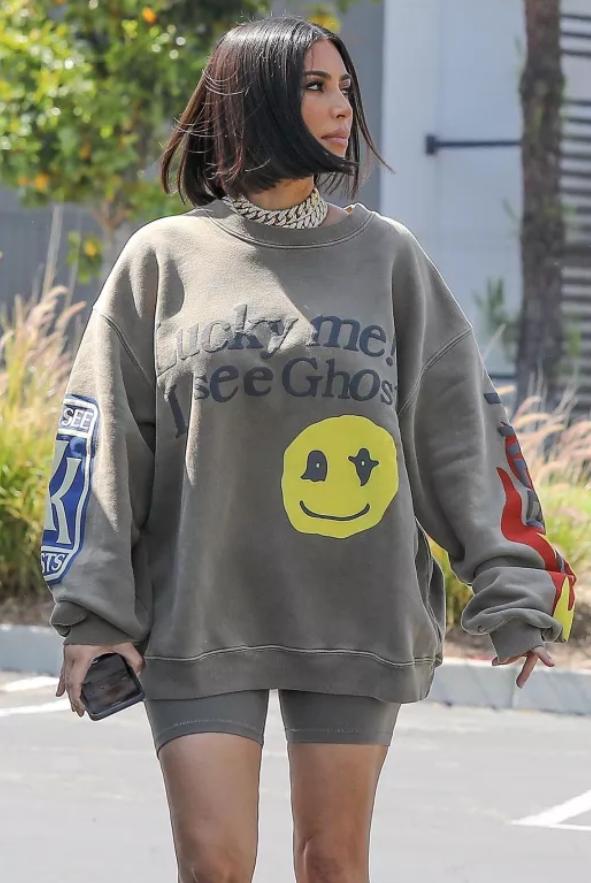 胸大如何穿衣显瘦,胸大怎样穿衣才能变小