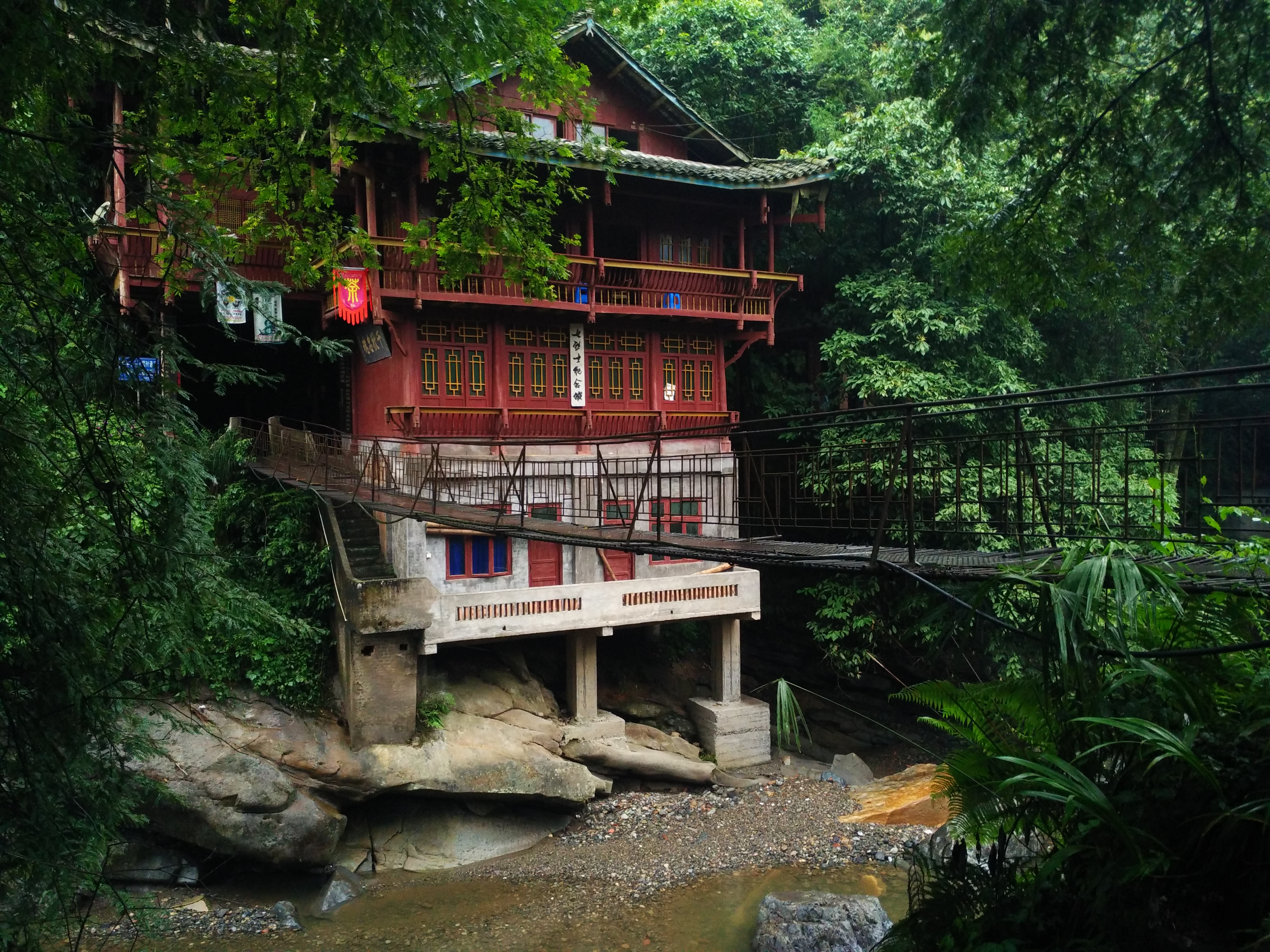 成都附近的古镇最值得去的是哪个,2022春节成都周边有年味的古镇