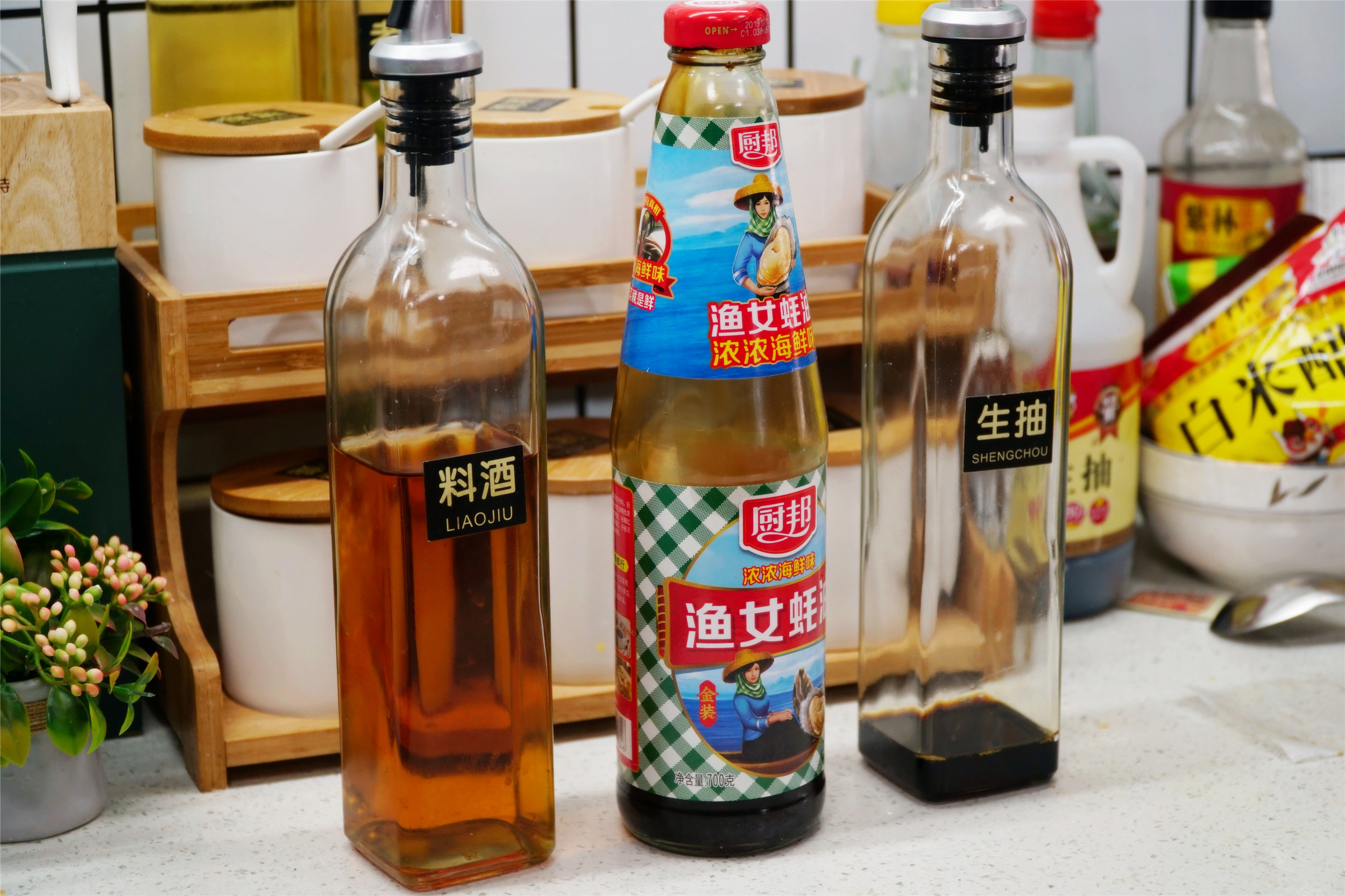 煲鸡汤要不要去掉鸡油和鸡皮,鸡汤怎么煲才不柴不腥