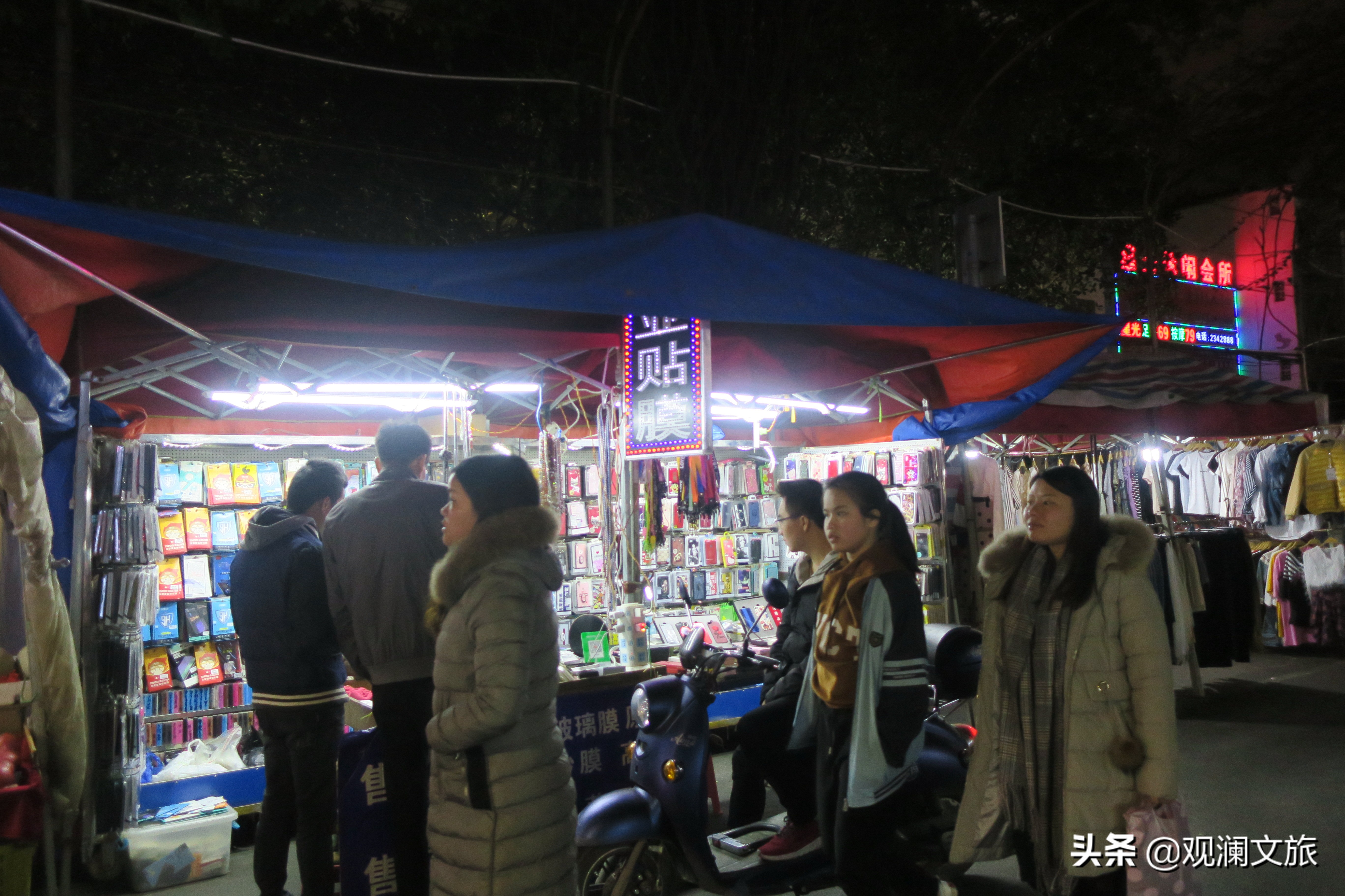 南宁商业街地摊,南宁地摊最大的街道