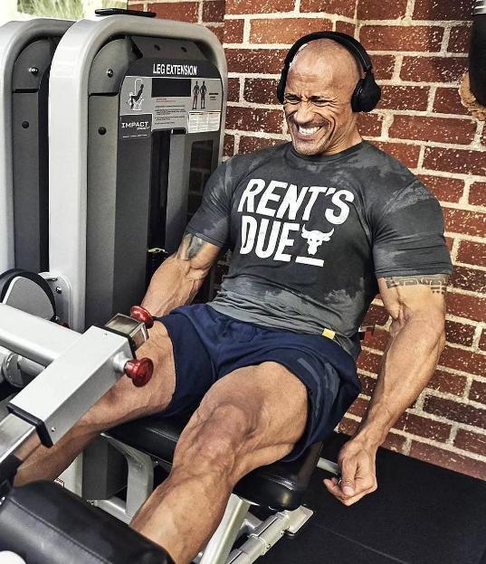 巨石强森母亲父亲多高,巨石强森父亲