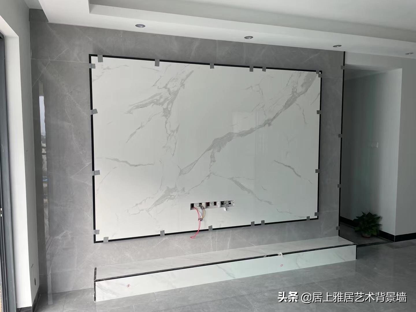 电视背景墙是岩板好还是大理石好,岩板电视背景墙价格多少钱一平米