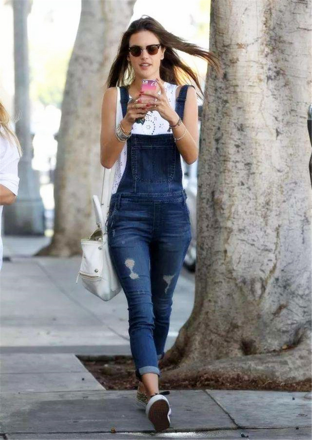 梨形身材的女性不要随便乱穿衣,梨形身材的女人秋冬怎样穿搭