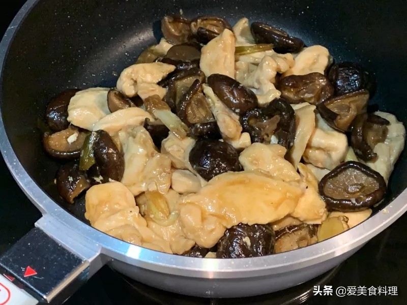 红烧香菇炒鸡图片,红烧香菇冬瓜鸡块