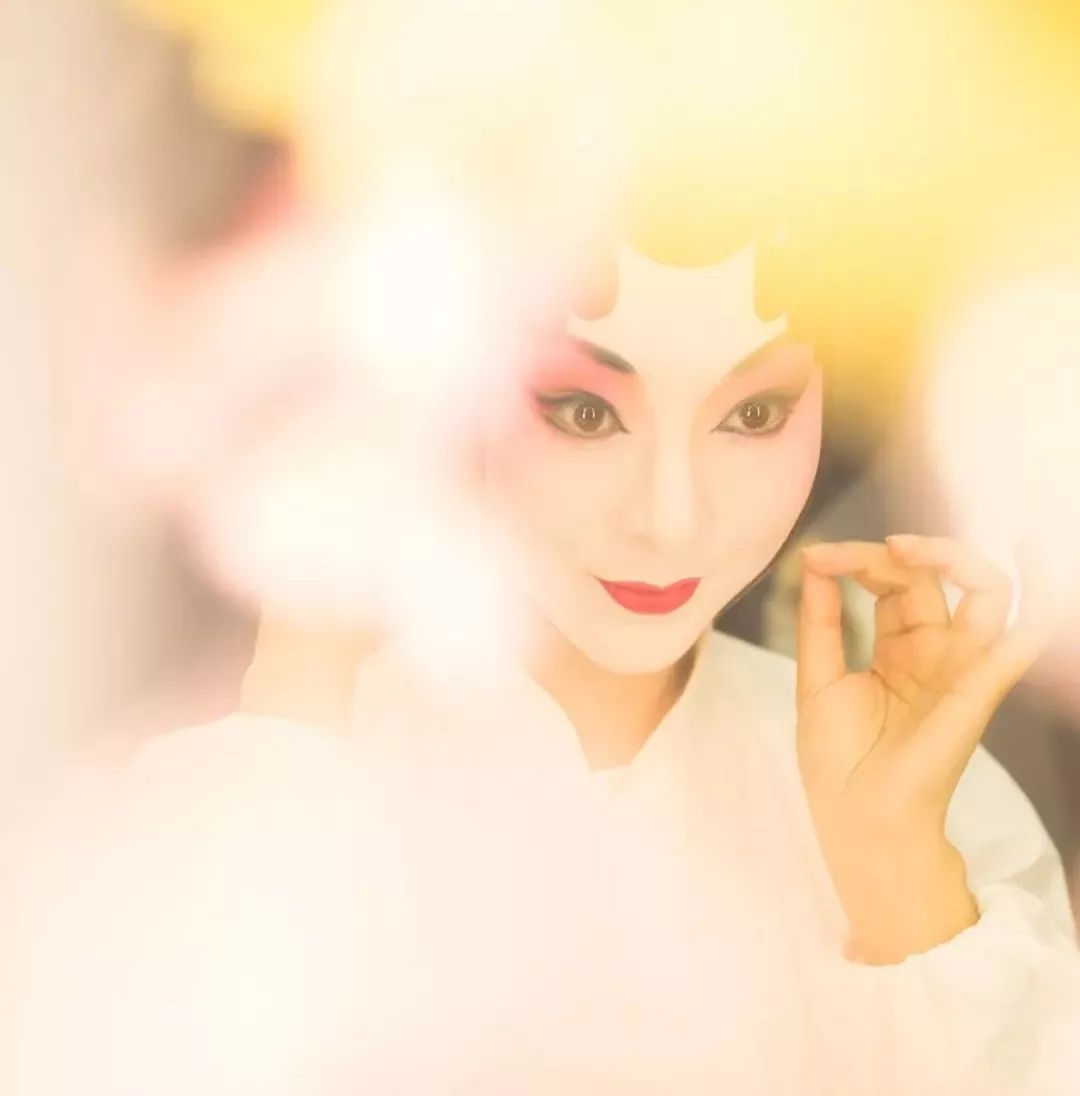 古代尼姑外出太危险：扮和尚和男人同宿，一个举动却暴露自己