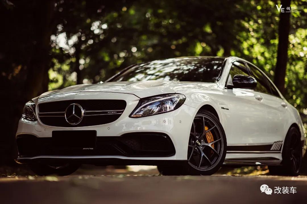 奔驰c63s四门声浪,奔驰c63暗夜特别版四门高燃视频