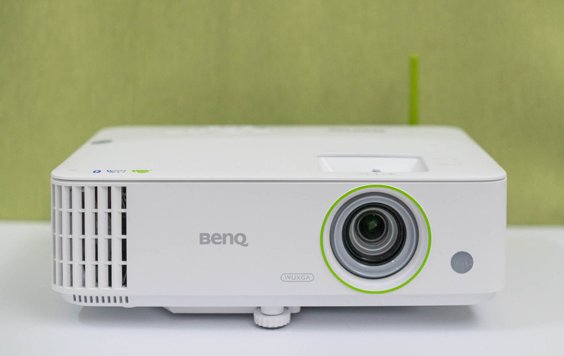 明基推出商务智能宽屏超清新旗舰明基E590投影仪评测