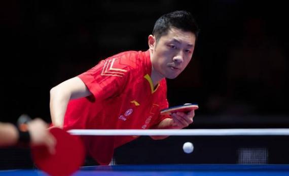 央视两解说惨遭打脸！称许昕会速胜英国选手，结果许昕爆冷被淘汰