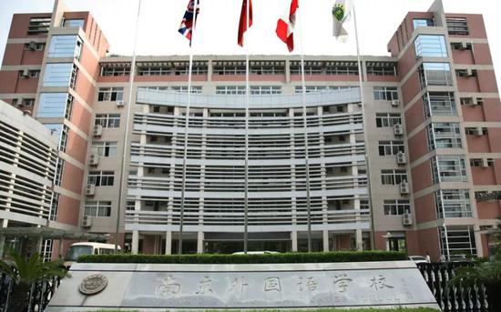 b面人生小说,b面人生女主人