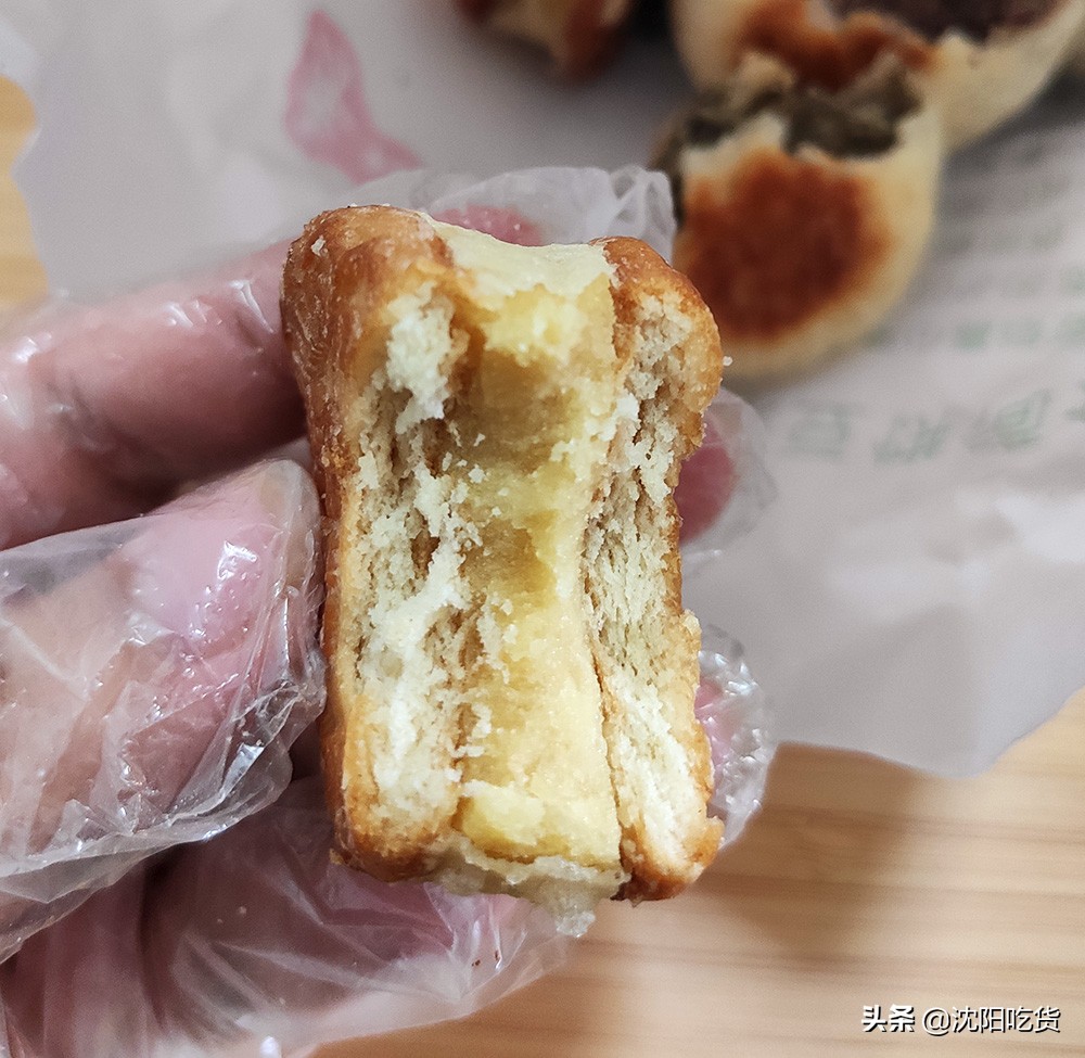 长春红旗街虎林胡同绿豆饼,好吃酥得掉渣的绿豆饼