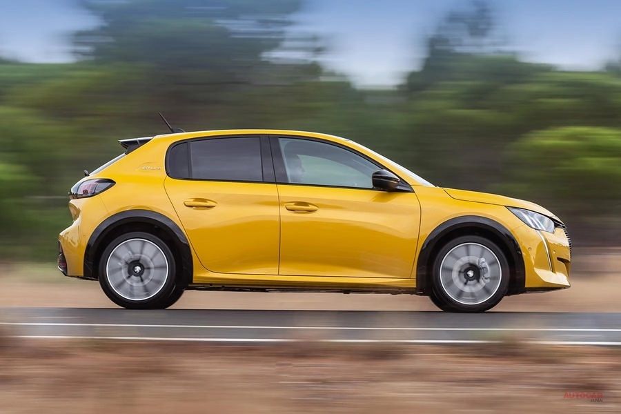 标致2082019款,法系308与208