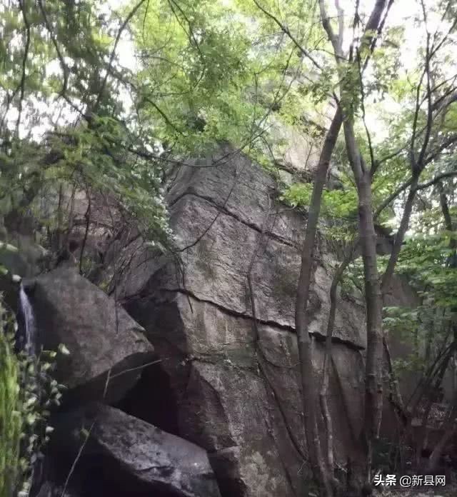 新县毛铺：奇险峻秀黑河谷