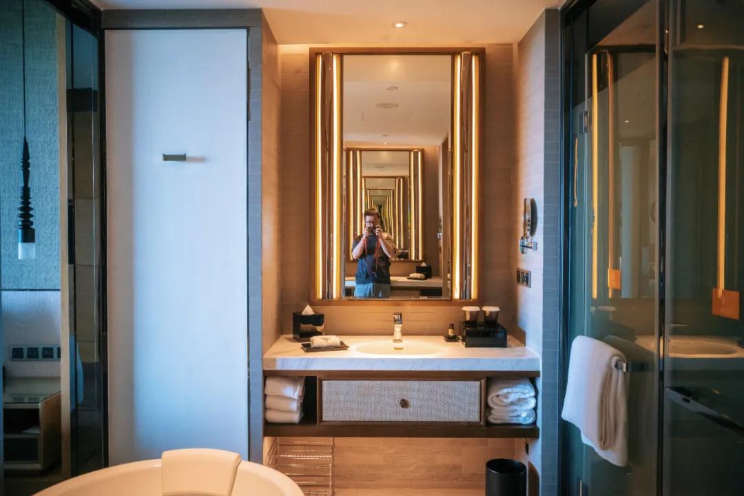 西双版纳蓝孔雀江景主题酒店,西双版纳告庄双景酒店攻略