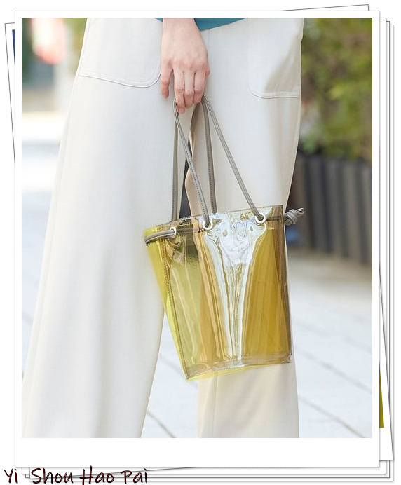 春夏包包流行颜色搭配,中性风格包包搭配夏季女装