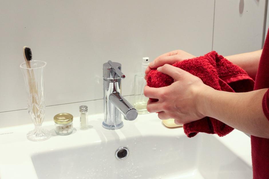 重庆水垢清洁剂浴室水垢克星,水垢降解剂浴室水垢克星