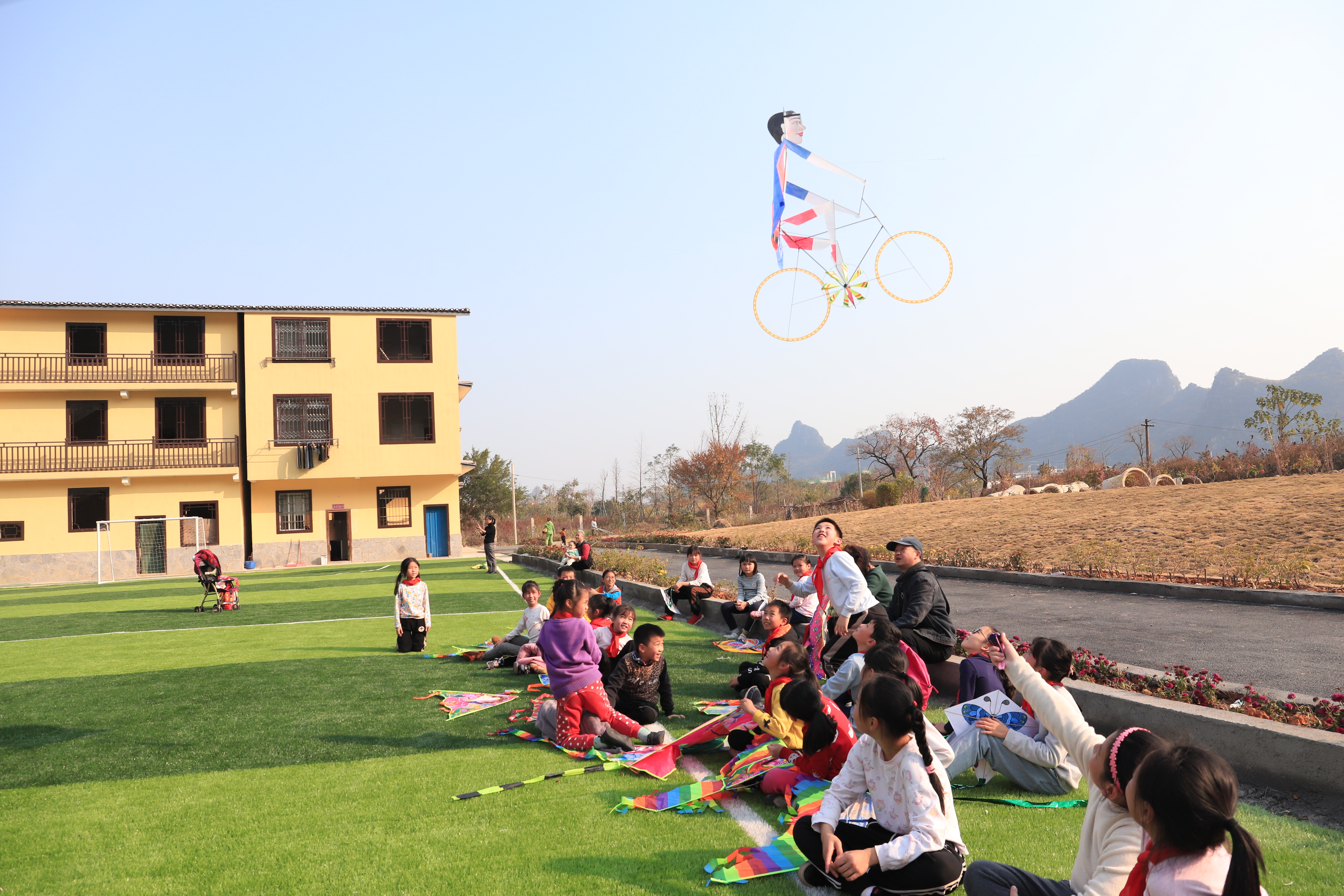 学生科技节风筝竞赛,放飞科学梦想主题班会