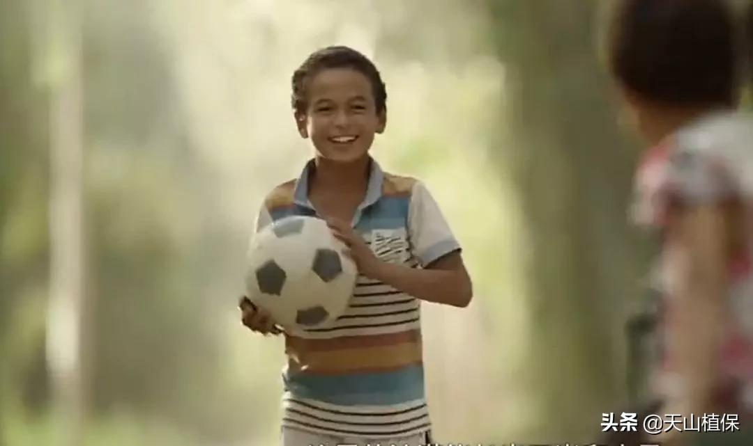 新疆小伙足球,新疆民间足球小伙