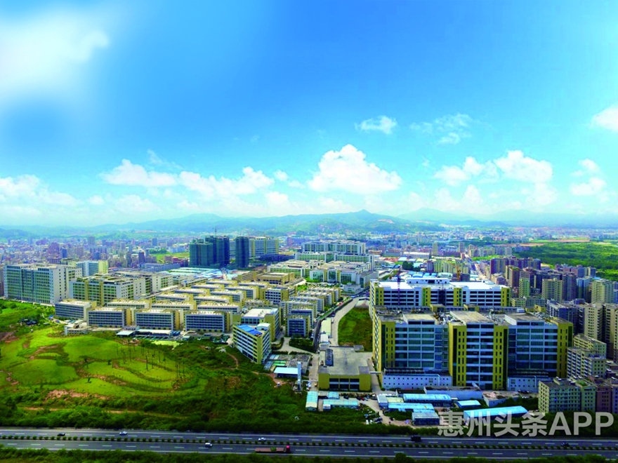 伯恩光学杨建文,伯恩光学董事长杨建文与杨俊健