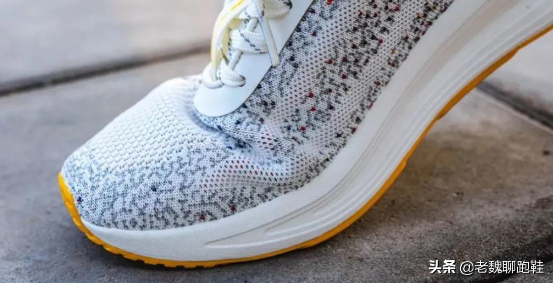 平价跑鞋学生党100-200,安踏适合跑800米的平价跑鞋