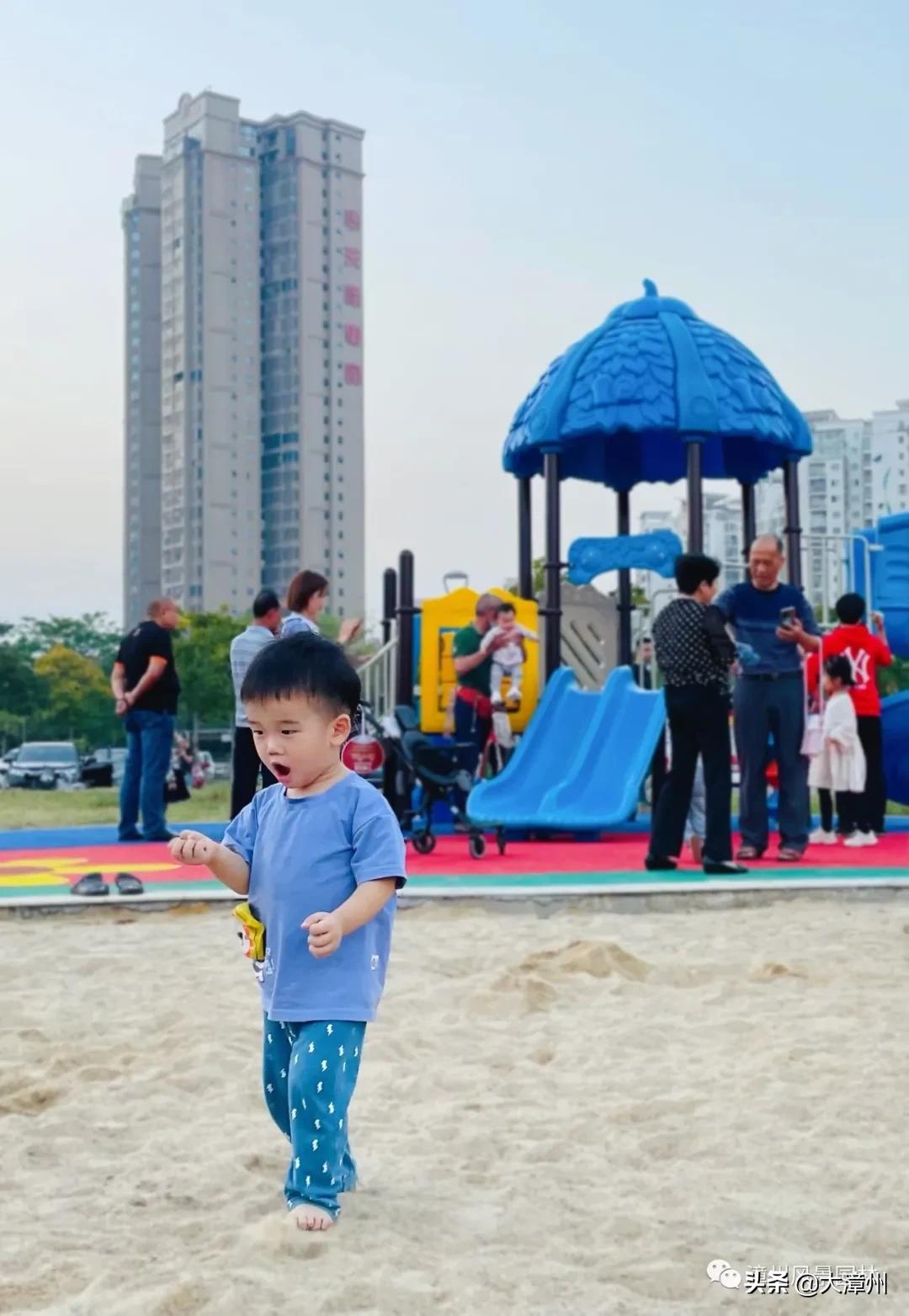 市区这8大公园“魔幻”变身!增添了游乐区、沙坑、足球场、彩绘墙....