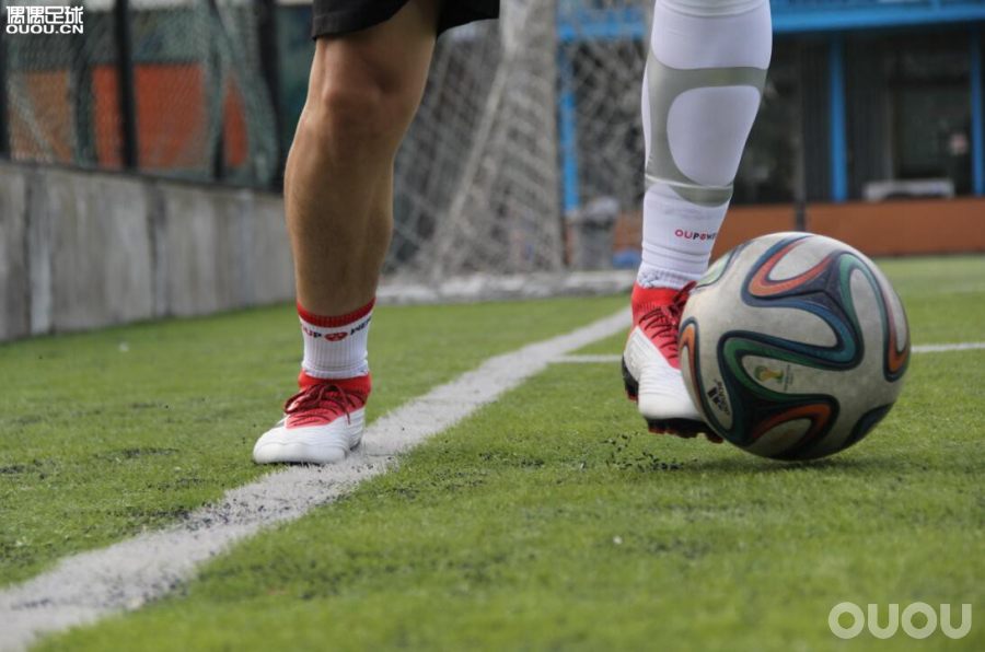 阿迪达斯predatorfreak.3测评,阿迪达斯predator20.4怎么样