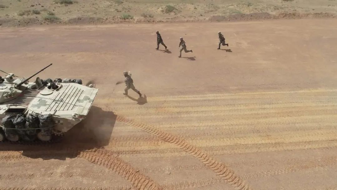 青铜峡中国军人,青铜峡黄河大峡谷军人免费吗