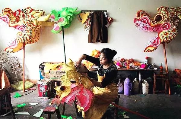 老重庆魔幻舞龙，~唰~唰~唰起来