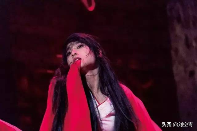 讲述换脸的电视剧,电影解说女人整容时的场景