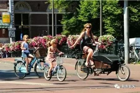 荷兰人骑的自行车 (荷兰最爱的自行车)