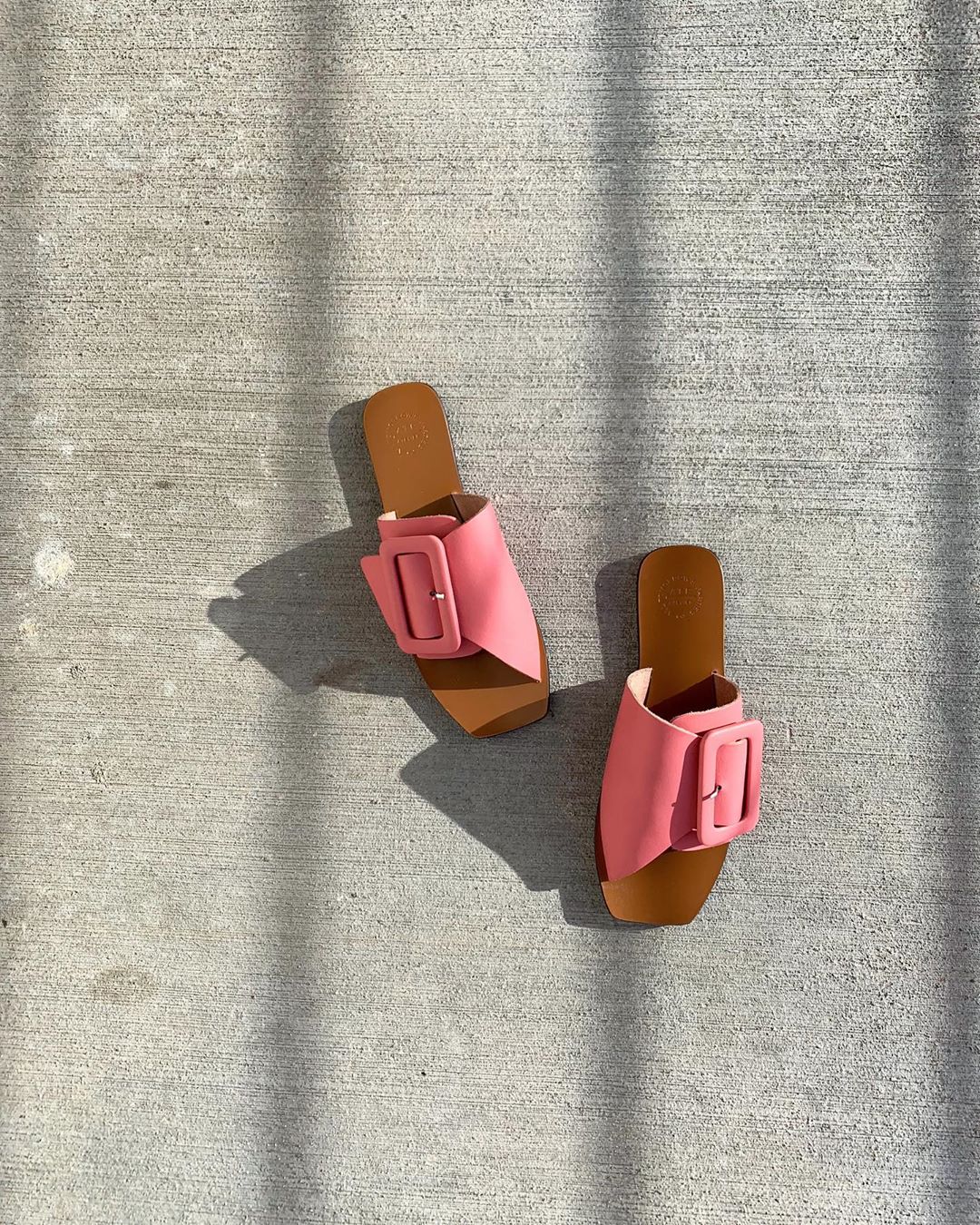 一眼掳获目光的流畅线条:北欧小众手袋及鞋履品牌ATPAtelier