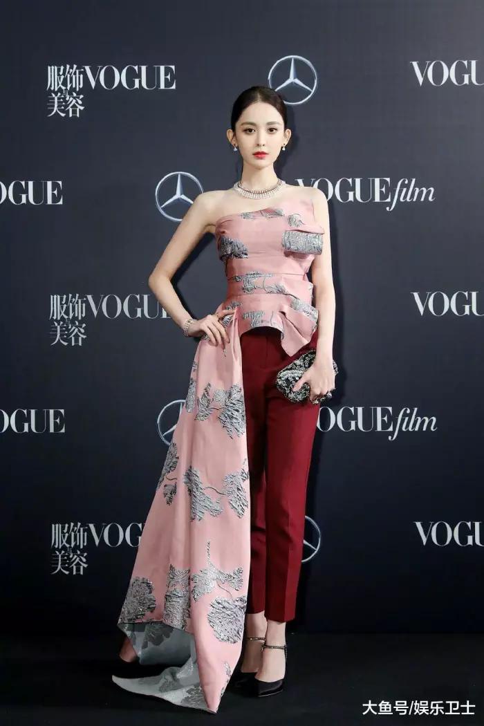 娱乐圈颜值最高十大女星,娱乐圈颜值的第一梯队女星