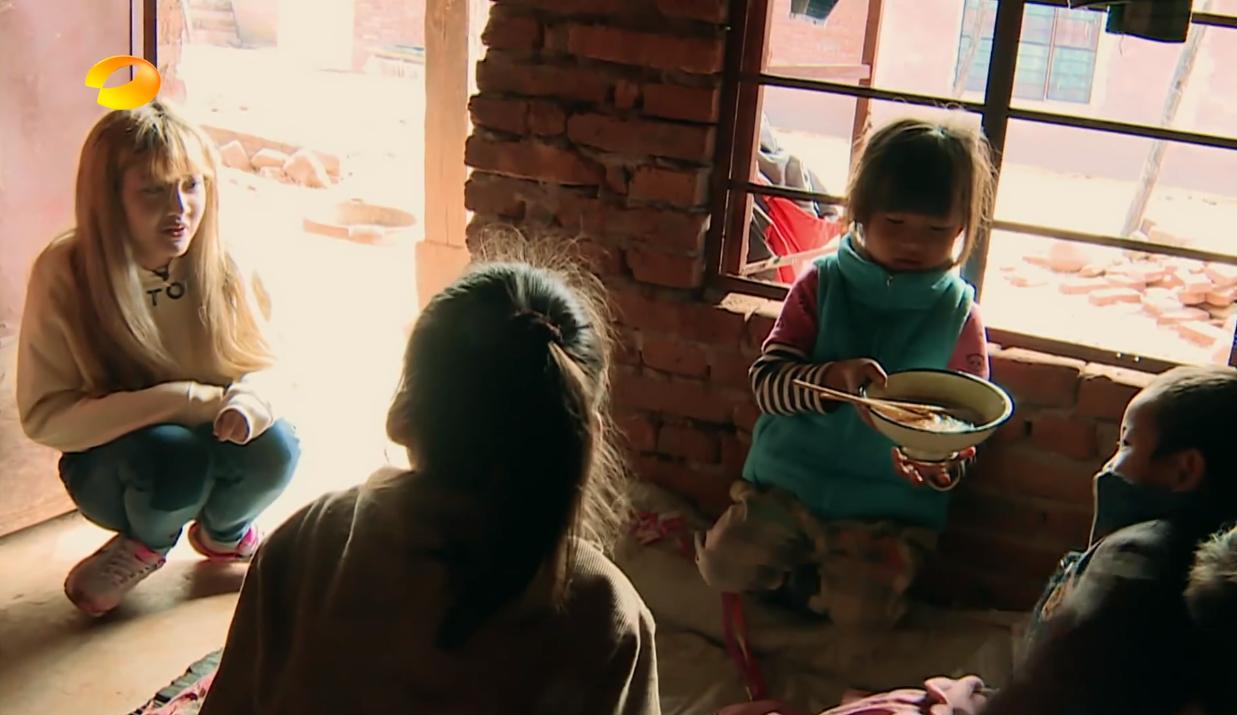 韩安冉整容失败案例,韩安冉整容教科书