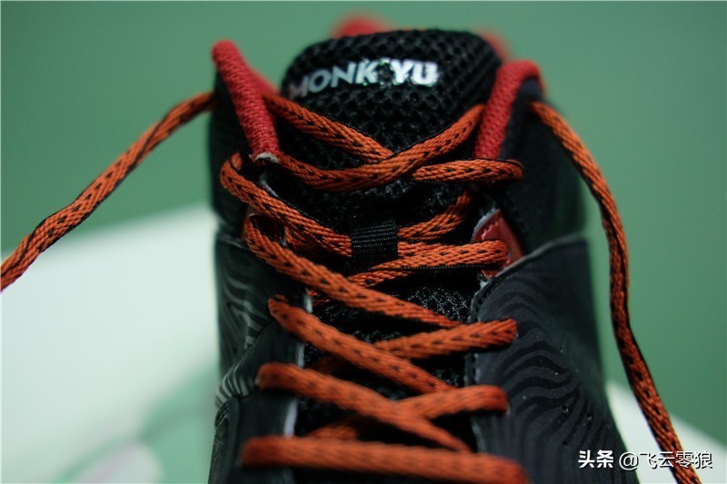 中羽高评分的羽毛球鞋,羽毛球鞋初学者推荐评测