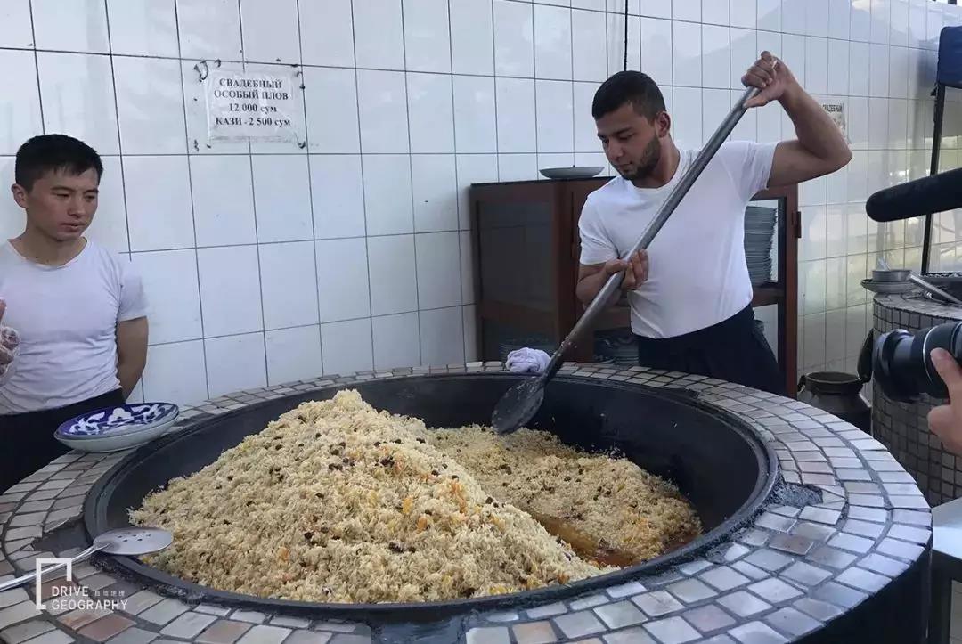 中国牌照车在国外自驾游,开中国牌照车去外国