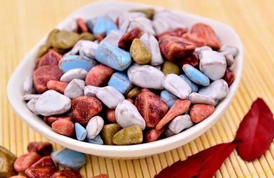 小学生吸食荧光粉,小孩吸食粉状零食