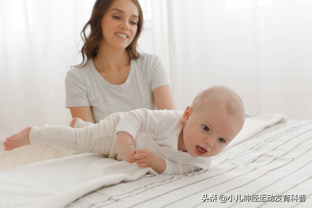 出生五天宝宝正确喂养姿势,婴儿出生5天要注意什么