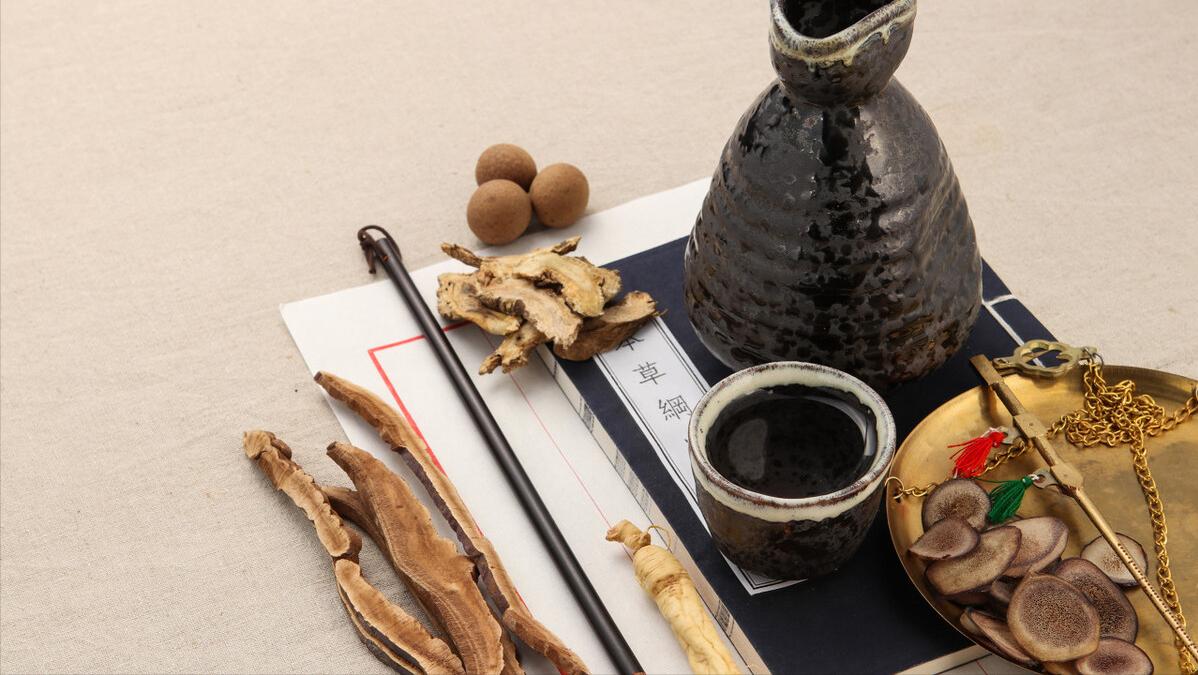 啤酒肚是脾胃虚寒还是脾虚湿盛,喝啤酒拉肚子中医怎么调养