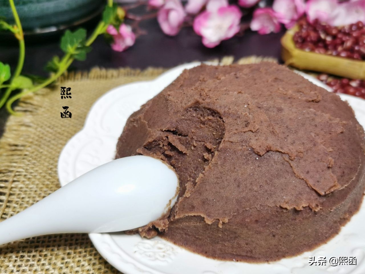 红豆沙馅的家常做法红豆怎么去皮,自制红豆沙一斤红豆加多少糖