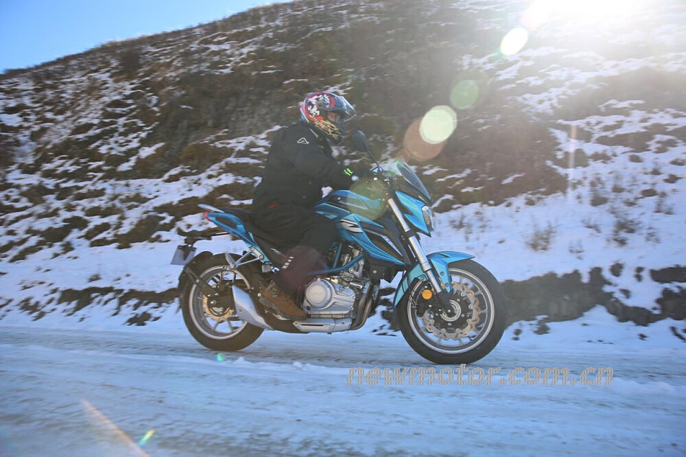 川西去看贡嘎雪山,川西看雪山和草原