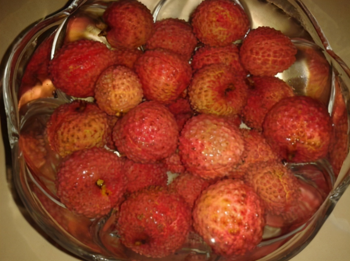 吃不完的荔枝怎么放酒里,吃不完的荔枝还可以怎么吃