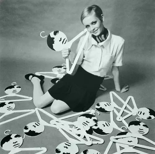 体重41kg的她，*翻推**了梦露性感丰腴的审美革命，成划时代流行符号