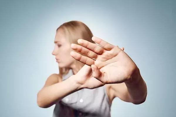 欠了网贷还不了家人不愿帮忙,欠了网贷还不上被起诉了怎么办