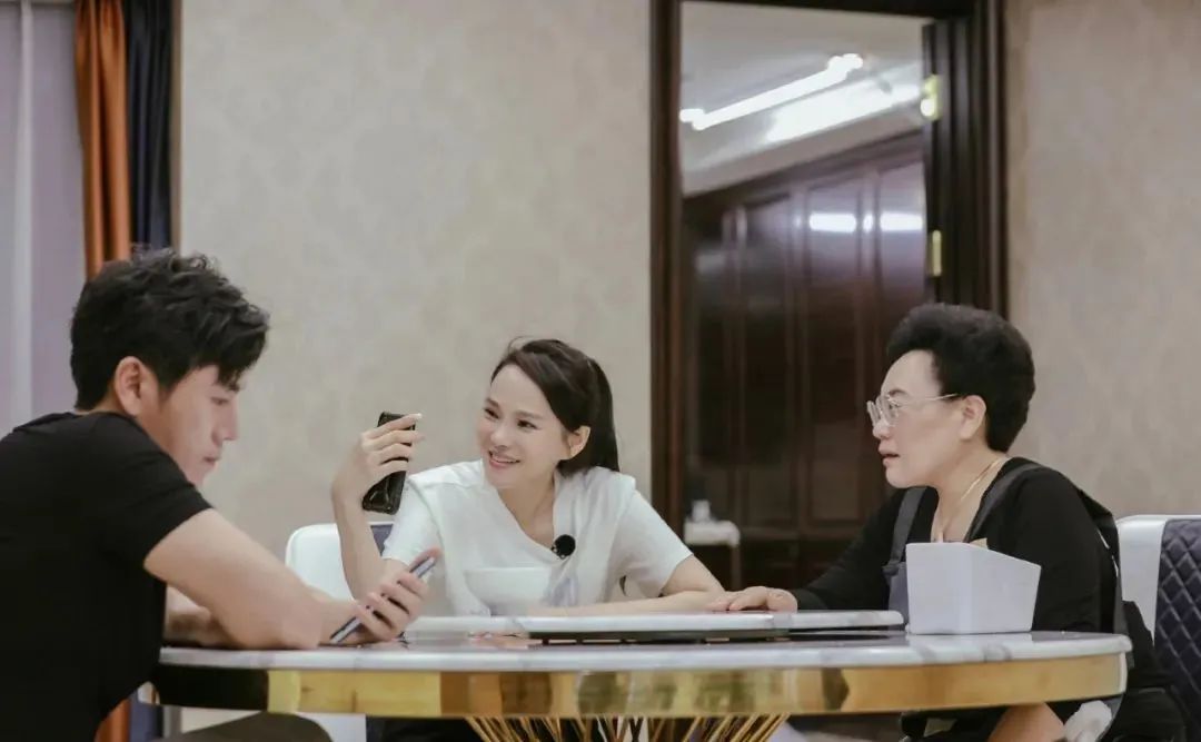 为披荆斩棘的哥哥打call的明星,明星为披荆斩棘的哥哥打call