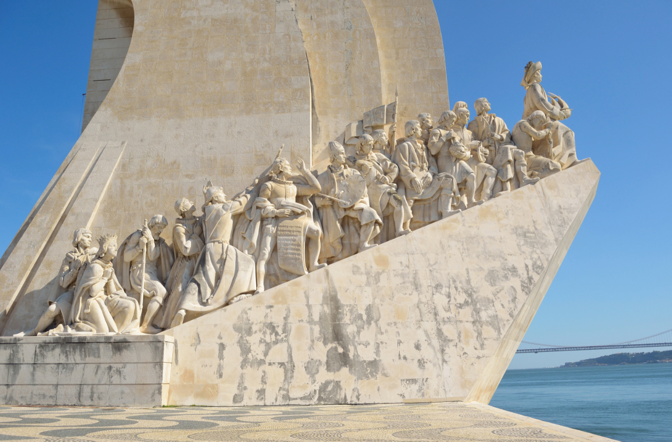 在死海沉浮，探秘无人岛，真正的航海生活比书里精彩一百倍