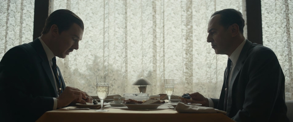 推荐电影《信使》，卷福为这出间谍兄弟情做了太大牺牲