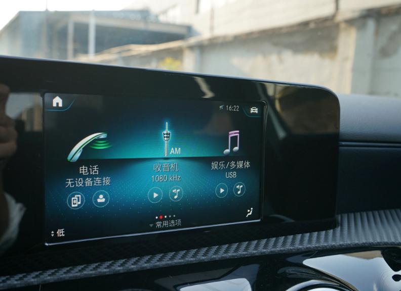 2023款奔驰a180l和宝马120i,奔驰a级180和200哪个更值得买