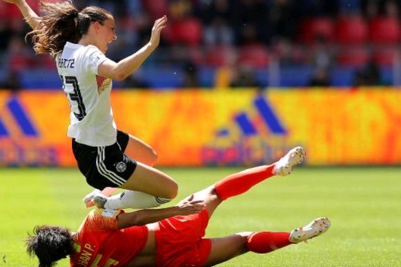 德媒怒喷中国女足：让人恶心！场上粗鲁犯规不断踢伤德国球员