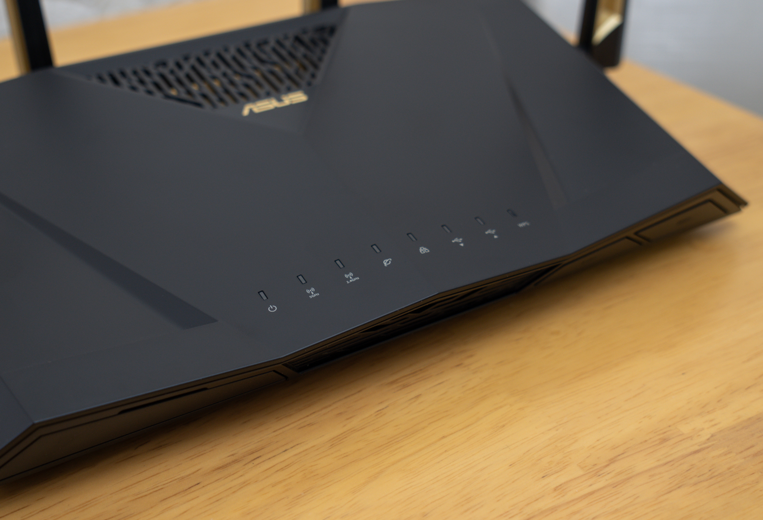 华硕rt-ax68u路由器测评,华硕rt-ax56u千兆路由器测评